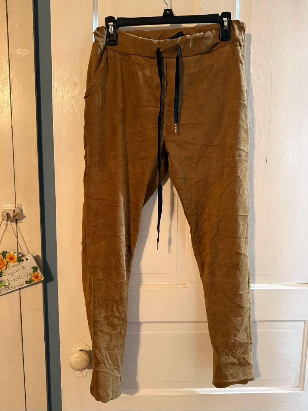 Women's Cropped Drawstring Pants in Brown